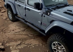 BLACK TUBULAR SIDE STEPS