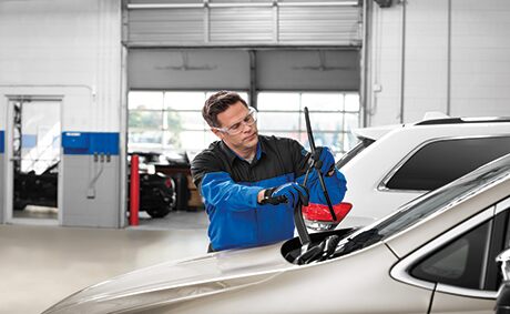 Servicio profesional de automóviles, reparación y repuestos