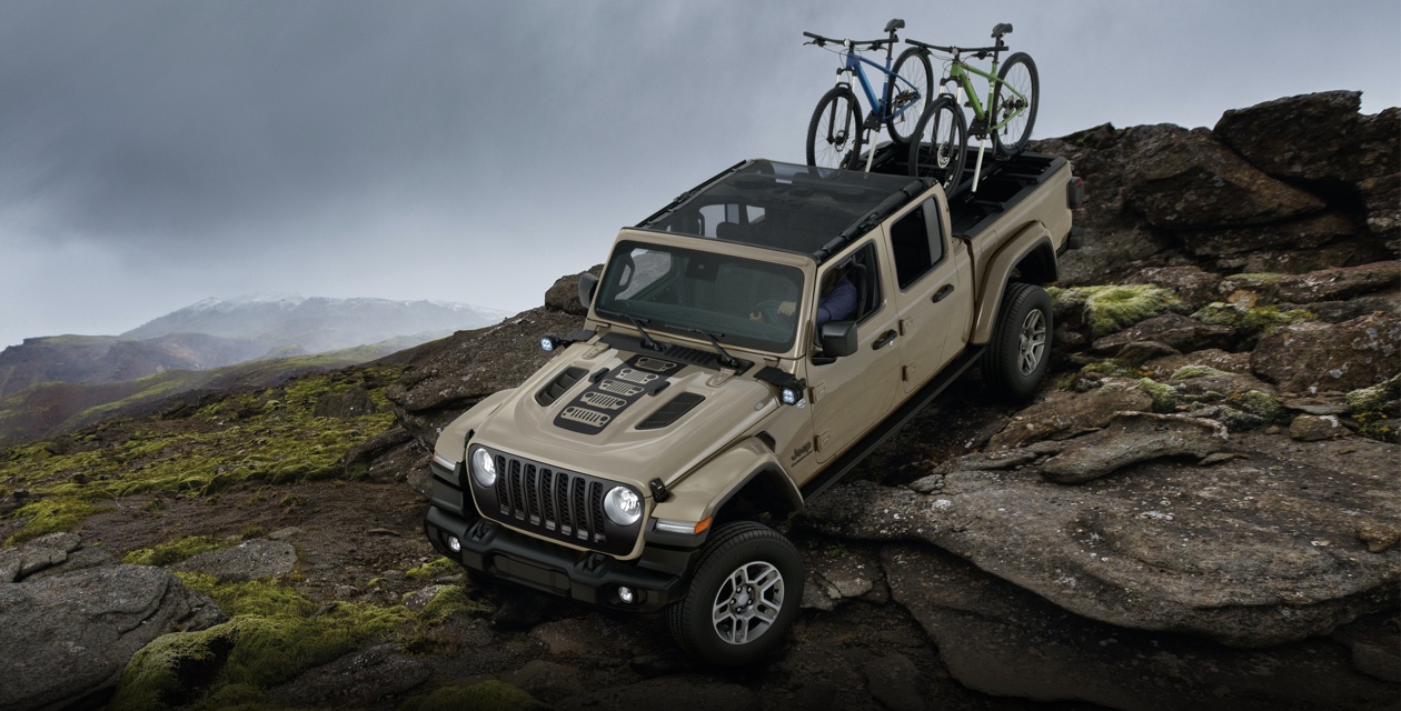 Jeep-Gldtr-B-no-roads