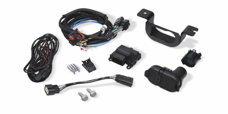 Arnés de cableado y receptor de enganche Mopar Wrangler 2018 que incluye conectores de siete y cuatro vías, un módulo, correas de lazo y un conector en línea suelta